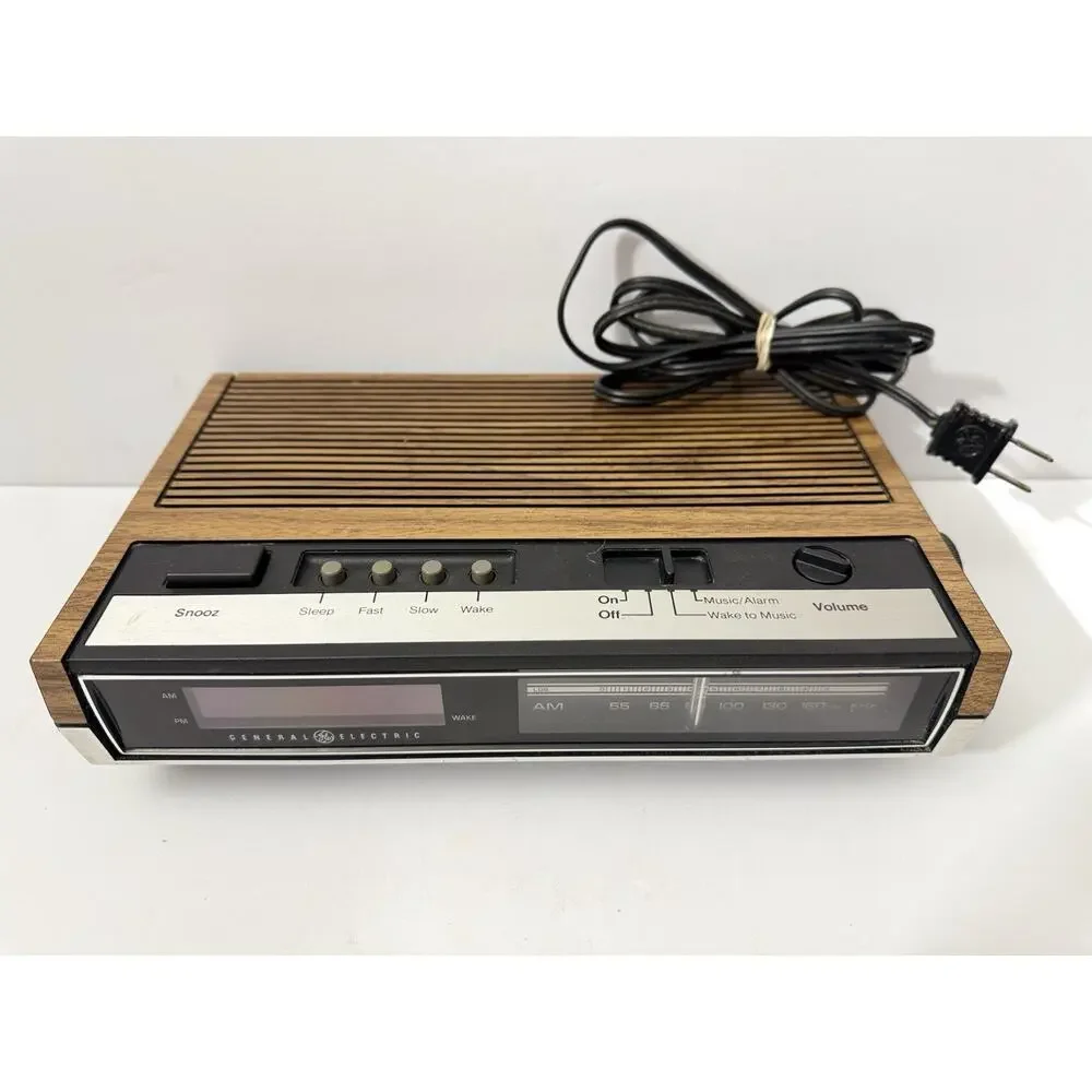 GE General Electric AM FM Alarm Clock Radio Woodgrain Vintage Tested Working!